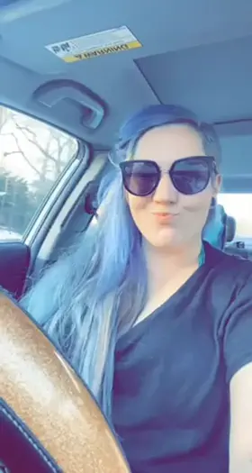 The best way to spread joy & cheer is to bounce these big titties, far and near 😎