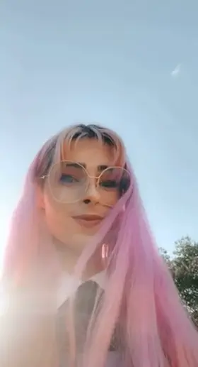 Going to a date with no panties on;)