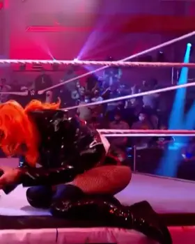 Gigi Dolin’s thick pale ass