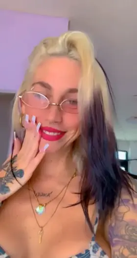 Lol it didn’t get bigger uh? I wanna laugh at all of u clits cuck losers if I was ur gf I would def cheat on u [selling]