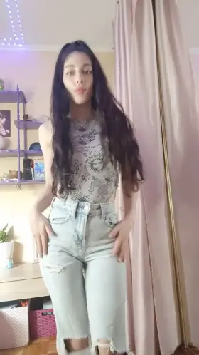 I'm a naughty girl...just so you know 😉 Check my profile if you wanna see me naked 😈