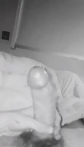 28yo fully straight male, just started an onlyfans for fun (literally an hour ago). what would you guys want to see?