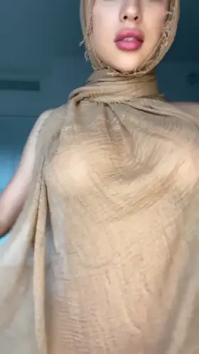 Any lovers Of Arab Girls ? ( Her Leeked Content In Comment )