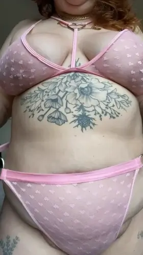 Anyone into belly play? Because I could do with another pair of hands 🙊