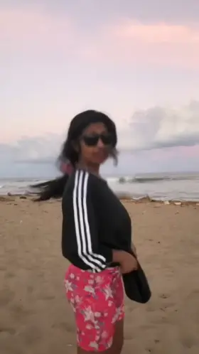 What would you do if you saw me flashing on the beach? :p