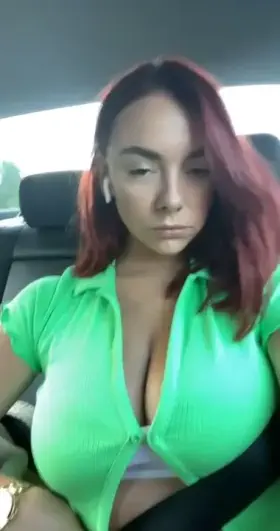 23 [F4M] Looking for cam or sexting sessions🥰 Kik@ ava2z