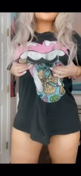 Throwback to my most popular gif 😏