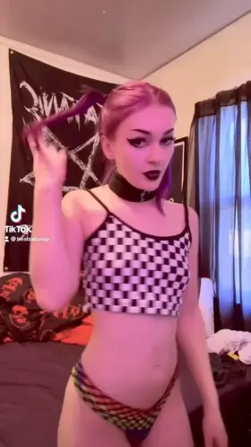 SO HOTTY🔥🔥🔥⚡⚡👇🏻