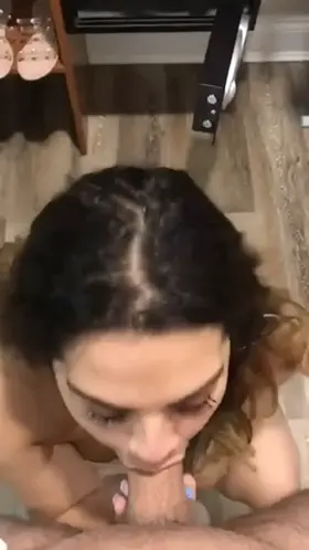 INCREDIBLE LATINA TEEN BLOWJOB!