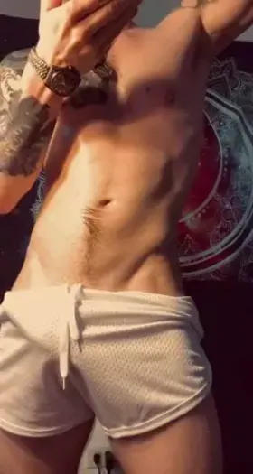 Greek oil wrestlers had the right idea