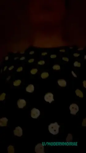 spooky sunday titty reveal 💀