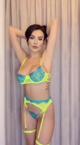 do you like me in yellow/green lingerie?