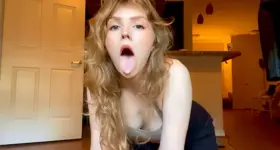 tail wags 4 cummies~*