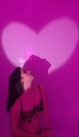 your favorite Venezuelan undressing 🔥💗