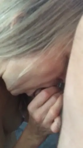 HotMilf Shelly in action