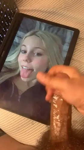 Watch me stroke my wet cock🤤🤤🤤