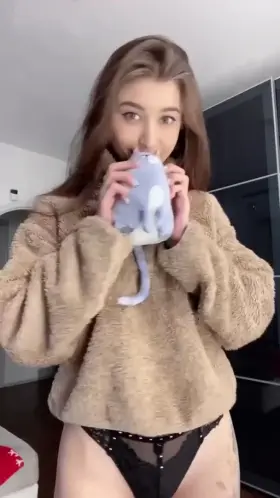 Do you enjoy my slim figure and sweet peach? 🍑Dick ratings 🔥 Customs 👅 Solo 💗 DAILY Post 💦💓 PREMIUM PHOTOS AND VIDEO