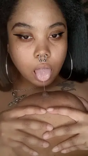 Hi from the Black BBW big tiddy goth of your dreams 💚 over at my OF you'll find solo play, GFE, dick rates, 100+ exclusive photos and video, and MUCH more 💚 I'm very interactive! 25% off the month of December, $6 to get titmatized!
