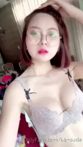 kansuda teasing in lingerie