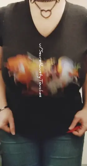 Just a little somethng to end my day with, getting undressed is always the best thing ever. Would be more fun with a live audience though, a captive one who wanted nothing more than to do it themself.. oof. Plz. (F)40