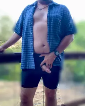 (44) ATX hit me up, I’m all alone on my deck