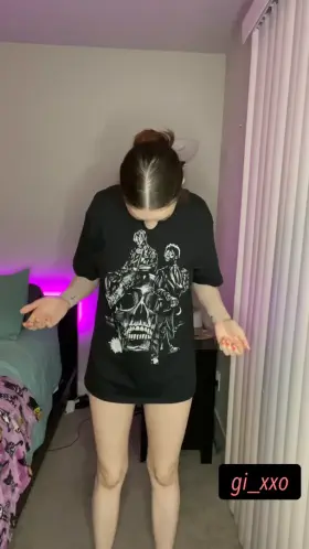 Those 🍒are bigger than you thought 💦 and you definitelyt got fooled😈