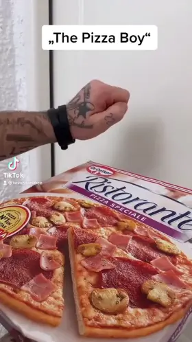 The pizza boy story 🍕