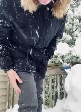 It’s a bit nippley out here 🥶😏😈