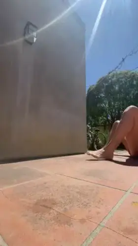 Pissing on walls and wiping the wet away! [F] MILF