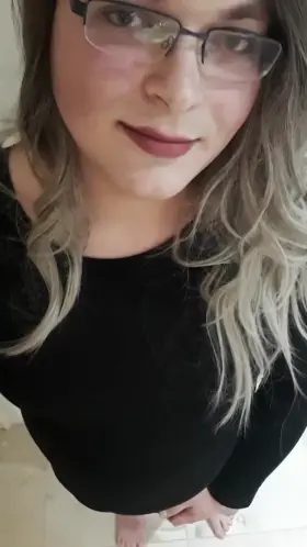 ⬆️ if you'd be a good boy and fall to your knees for me