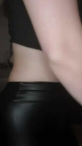 Just a lil booty peeking out to say hello