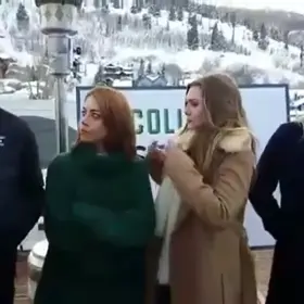 Elizabeth Olsen and Aubrey plaza are so good together. They're both wholesome and so hot