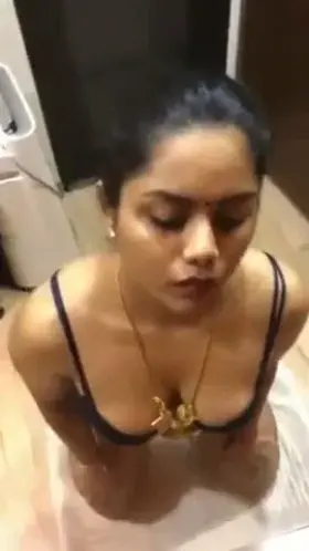 Desi H0T Bhabhi Wanna Play With This Big D i c k 😍😍❤️❤️ [ FULL VIDEO UN COMMENT 🔥🔥👇👇 ]