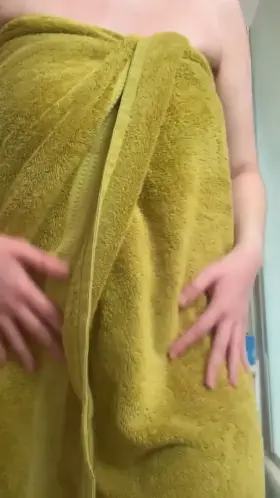 Who needs a towel when I can just shake the water droplets off? [F]