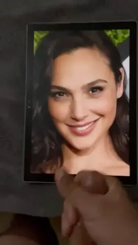Gal Gadot made me cum on her again! I cum so hard it hurts when it’s Gal ❤️