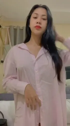 I saw no one sees my posts anymore so im just gonna say hi to those who sort by new, how are you? 😅(f)