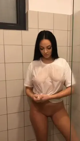 [Reveal]: wet white T-shirt in shower