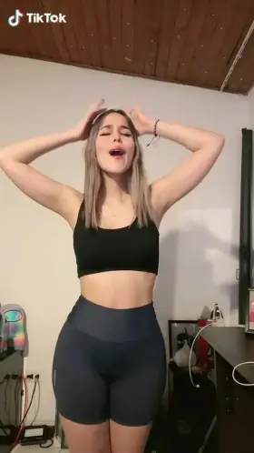 Lau Get her Free F0lder Below👇