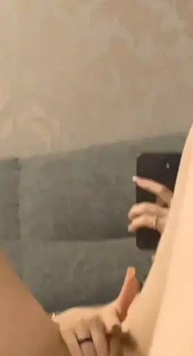 Sending a masturbating video to every guy that votes (My reply is on)s.c. melina33u