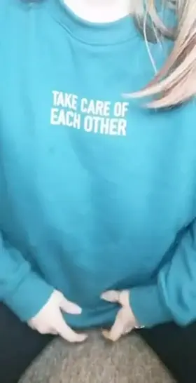 Does this shirt hide how big they are?