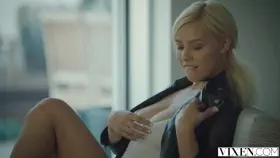 [/r/OneStopNSFW] Kylie Page - Behind Her Back