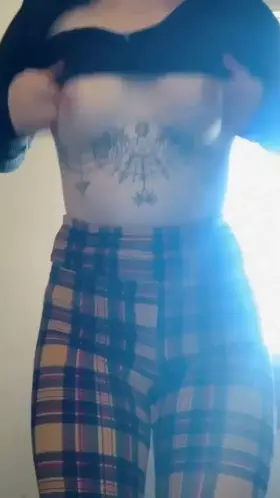 What would you rate my 18 year old tits? <3