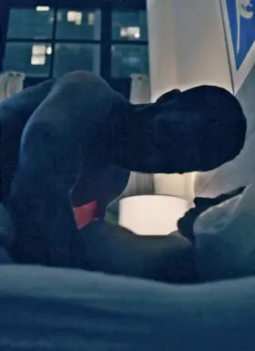 [Topless] Ilana Glazer in False Positive (2021)