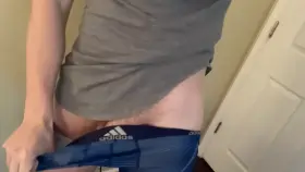 Moving to Orlando tomorrow. Anyone need to be cucked?