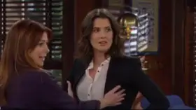 Alyson Hannigan grabbing Cobie Smulders plots in How I Met Your Mother