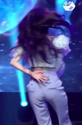 Purple Kiss - Na Goeun