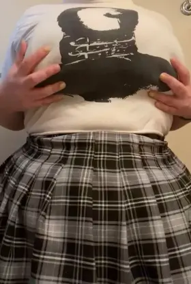 Hope I’m not distracting you😇😈