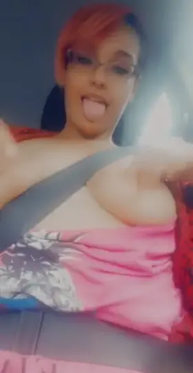 Seat belt titty bounce ~