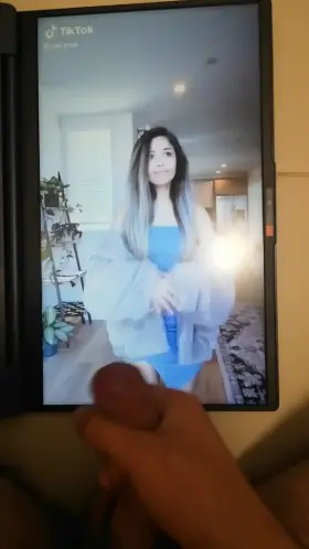 Valkyrae thick cumshot