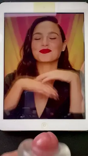 Trying Out my New Toy on Gal Gadot | Sex Toy Cum Tribute